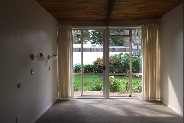 Photo of property in 55 Hillcrest Avenue, Hillcrest, Auckland, 0627