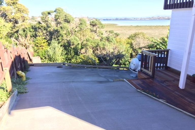 Photo of property in 97 Eversleigh Road, Belmont, Auckland, 0622