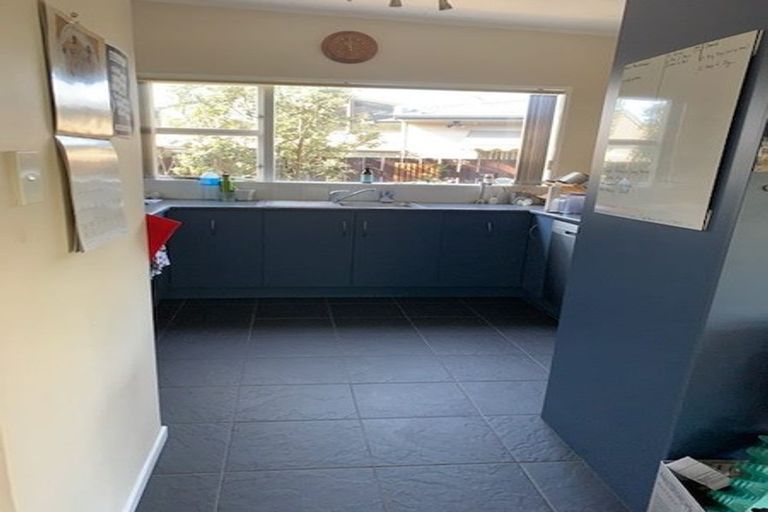 Photo of property in 3 Bahama Crescent, Paraparaumu Beach, Paraparaumu, 5032