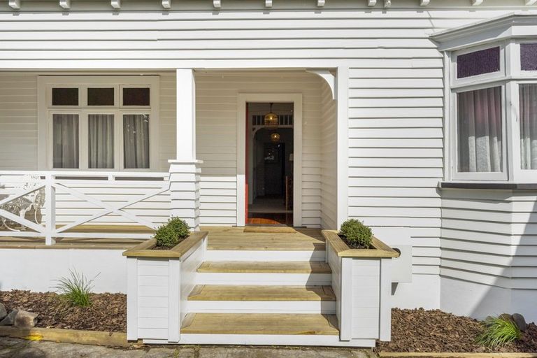 Photo of property in 6 Ngaio Street, Strandon, New Plymouth, 4312