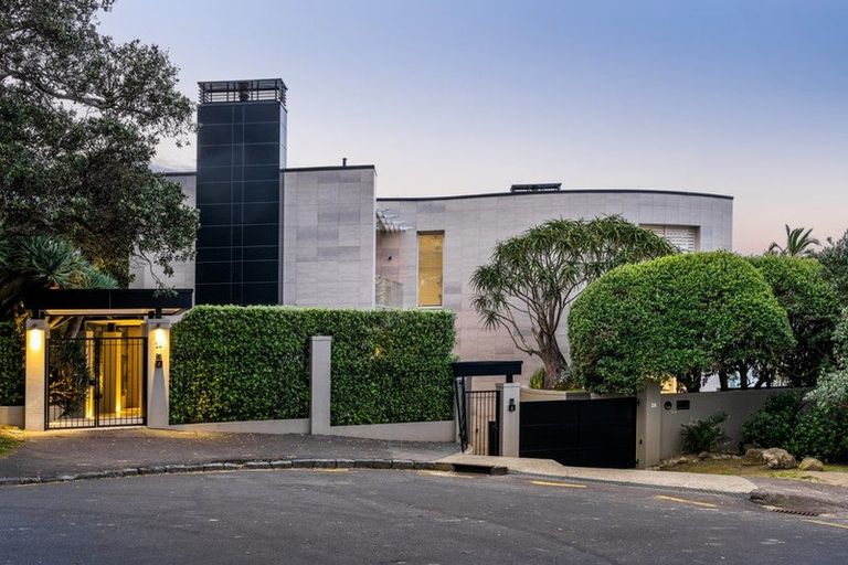 Photo of property in 28 Ewen Street, Takapuna, Auckland, 0622