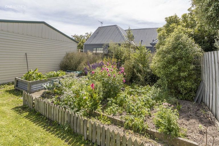 Photo of property in 8 Lindon Street, Rangiora, 7400