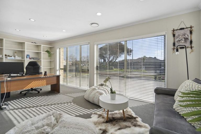 Photo of property in 55 Burswood Drive, Burswood, Auckland, 2013