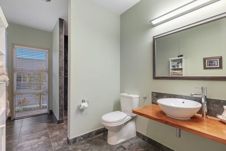 Photo of property in 43 Bridgewater Way, Pyes Pa, Tauranga, 3112