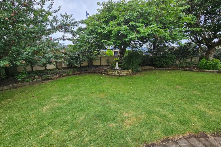 Photo of property in 1 Braeburn Place, Bethlehem, Tauranga, 3110