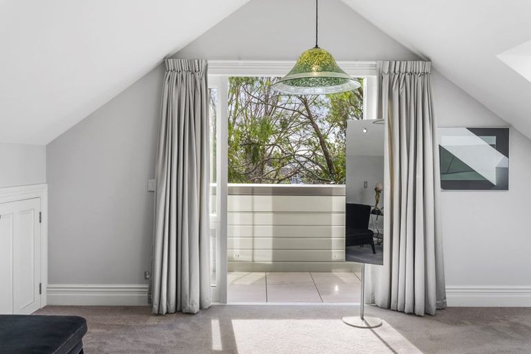 Photo of property in 86 Sarsfield Street, Herne Bay, Auckland, 1011