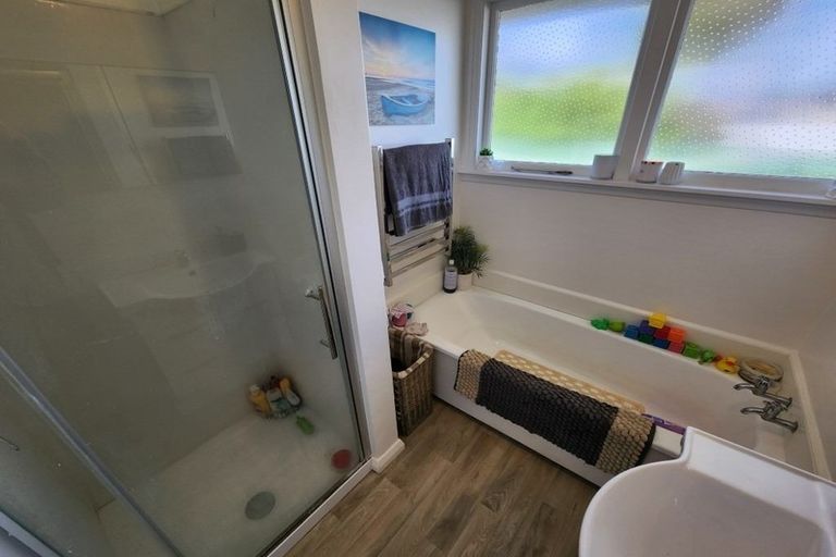 Photo of property in 72 Niven Street, Avondale, Christchurch, 8061