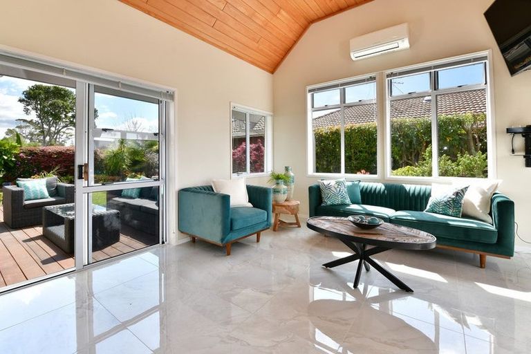 Photo of property in 5 Maygrove Drive, Orewa, 0931