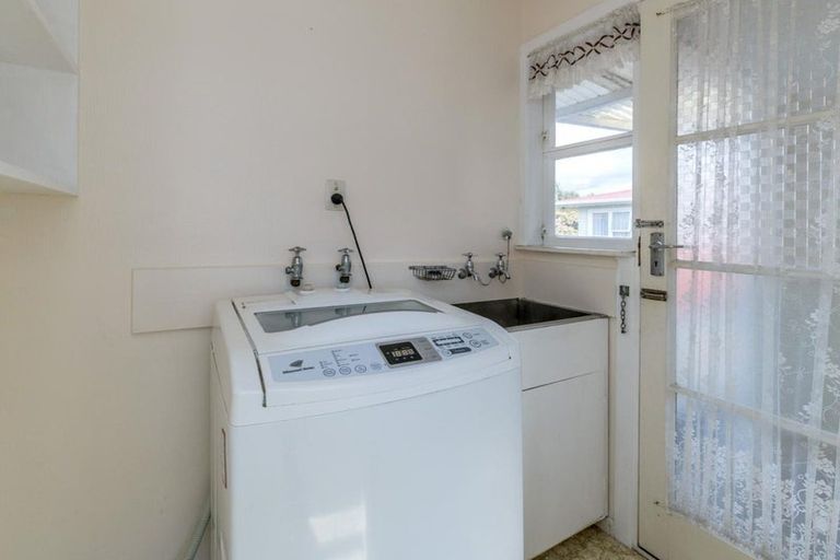 Photo of property in 7 Carlisle Street, Levin, 5510