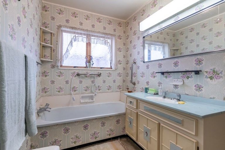 Photo of property in 1 Sheridan Crescent, Leamington, Cambridge, 3432