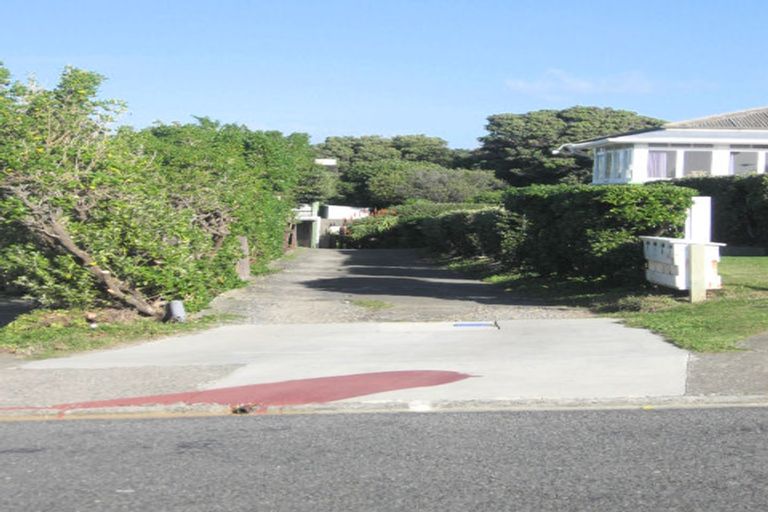 Photo of property in 7b Terrace Road, Titahi Bay, Porirua, 5022