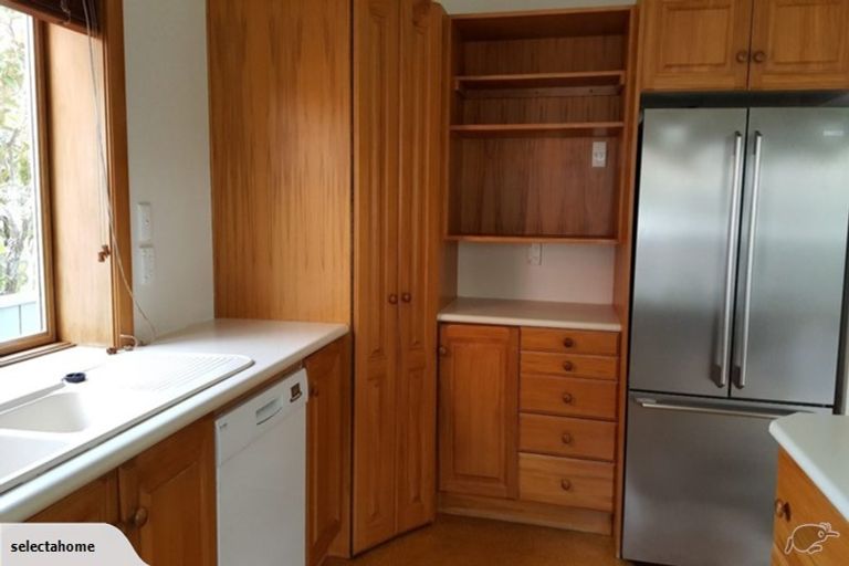 Photo of property in 12 Maire Street, Eastbourne, Lower Hutt, 5013