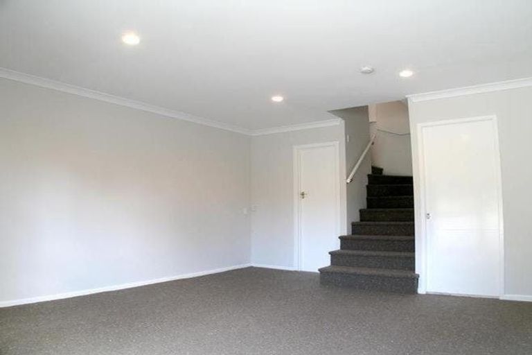 Photo of property in 610 East Coast Road, Pinehill, Auckland, 0630