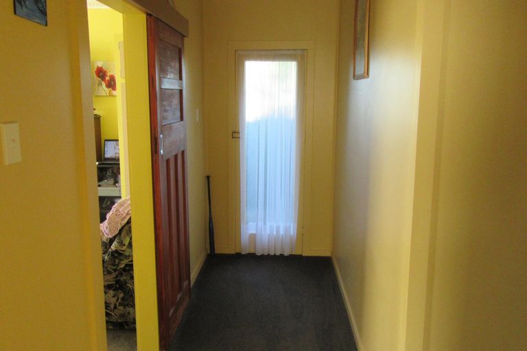 Photo of property in 9 George Street, Waimate, 7924