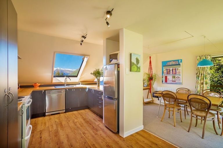 Photo of property in 18a Arawata Terrace, Fernhill, Queenstown, 9300