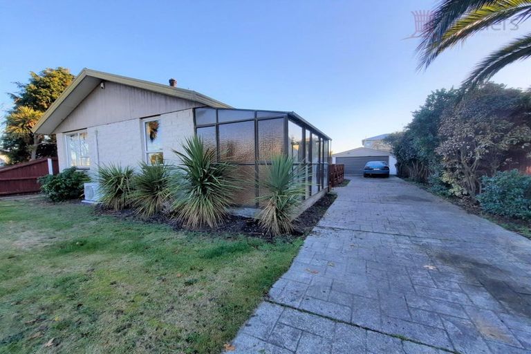 Photo of property in 37 Donnington Street, Parklands, Christchurch, 8083