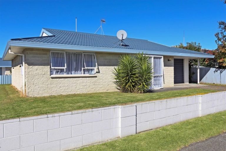 Photo of property in 3/432 Gloucester Street, Taradale, Napier, 4112