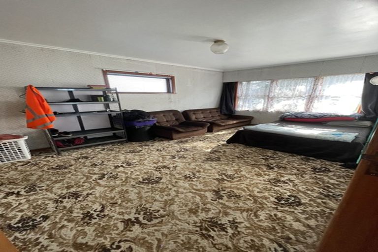 Photo of property in 1/32 Wallace Road, Papatoetoe, Auckland, 2025