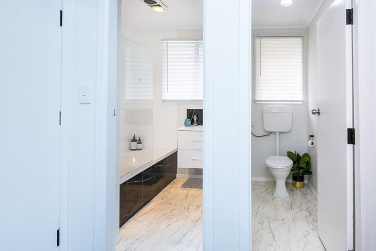 Photo of property in 12c Lane Street, Wallaceville, Upper Hutt, 5018