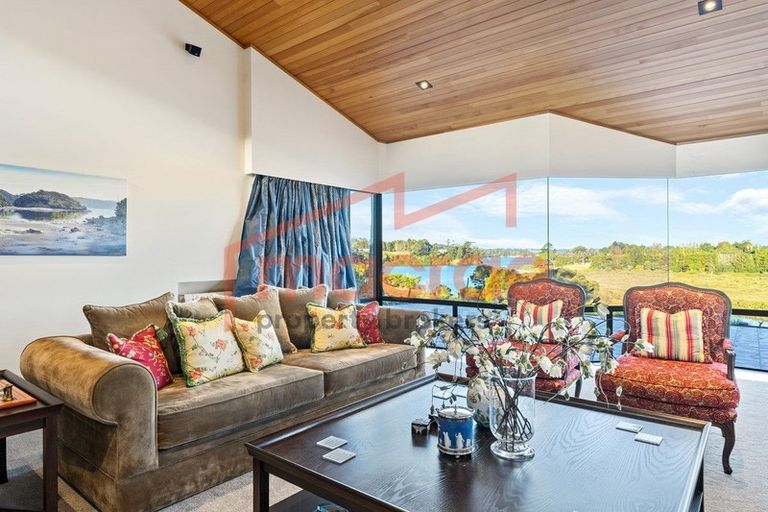 Photo of property in 111 Riverland Road, Kumeu, 0892