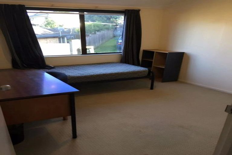 Photo of property in 7 Clarion Place, Glendene, Auckland, 0602