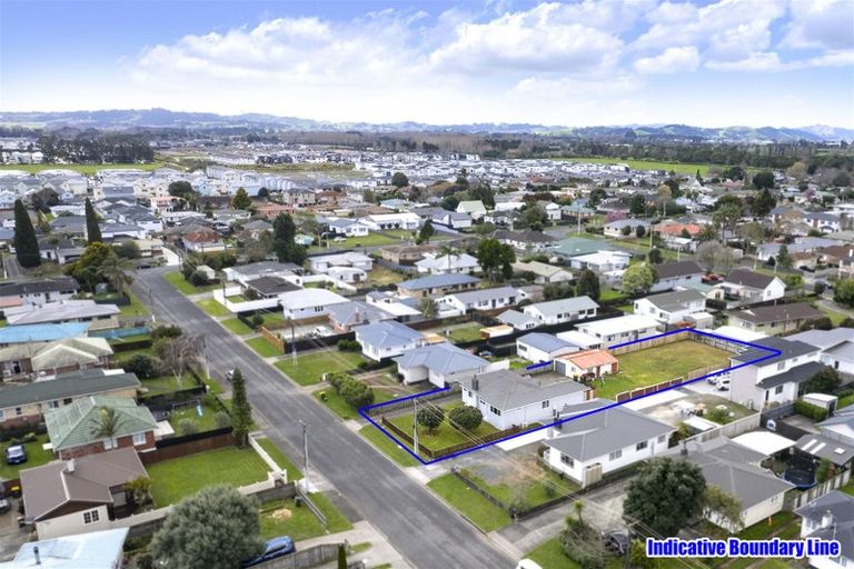 Photo of property in 33 Hill Crescent, Papakura, 2110