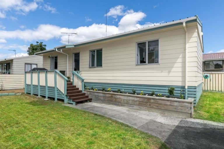 Photo of property in 86a Kahikatea Drive, Melville, Hamilton, 3206