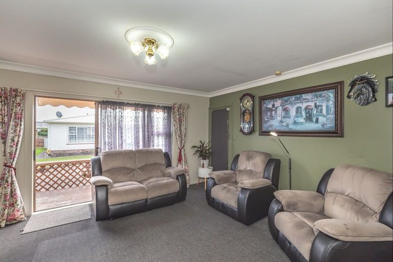 Photo of property in 2 Penny Place, Levin, 5510