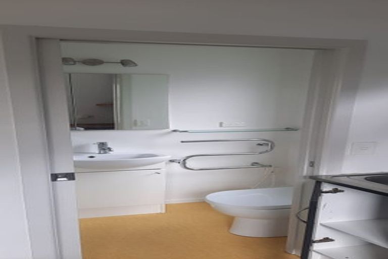 Photo of property in 325 Titirangi Road, Titirangi, Auckland, 0604