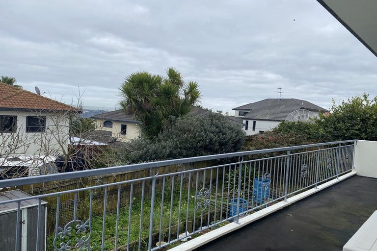 Photo of property in 11 Vireya Court, Goodwood Heights, Auckland, 2105