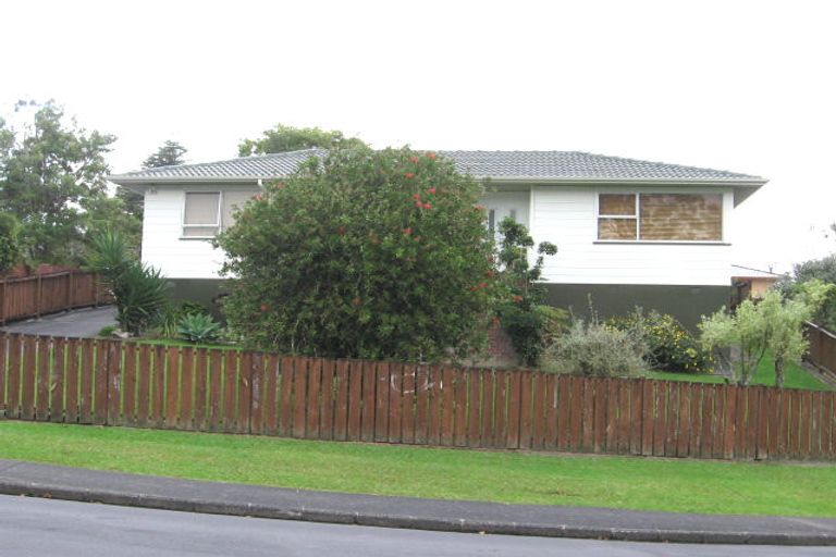 Photo of property in 34 Vina Place, Massey, Auckland, 0614