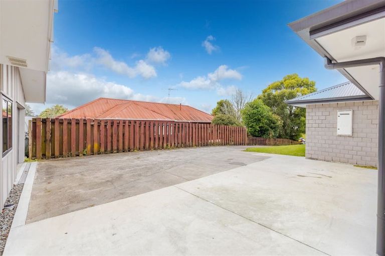 Photo of property in 2 Moreland Avenue, Pukete, Hamilton, 3200