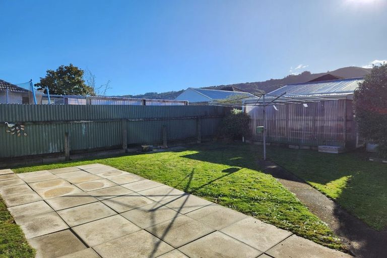 Photo of property in 51 Totara Park Road, Clouston Park, Upper Hutt, 5018