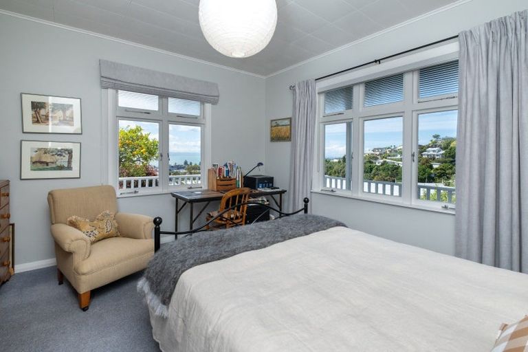 Photo of property in 8 Goldsmith Terrace, Hospital Hill, Napier, 4110