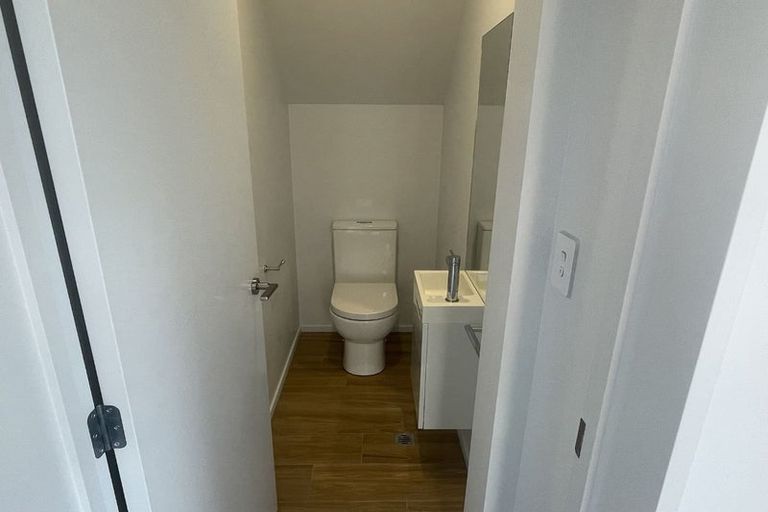 Photo of property in 4/111 Osborne Street, Waltham, Christchurch, 8011