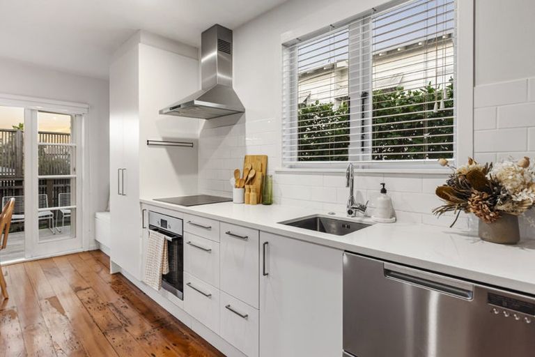 Photo of property in 1 Park Avenue, Birkenhead, Auckland, 0626