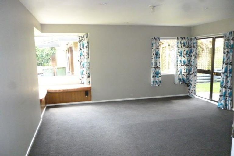 Photo of property in 5 Spears Place, Botany Downs, Auckland, 2010