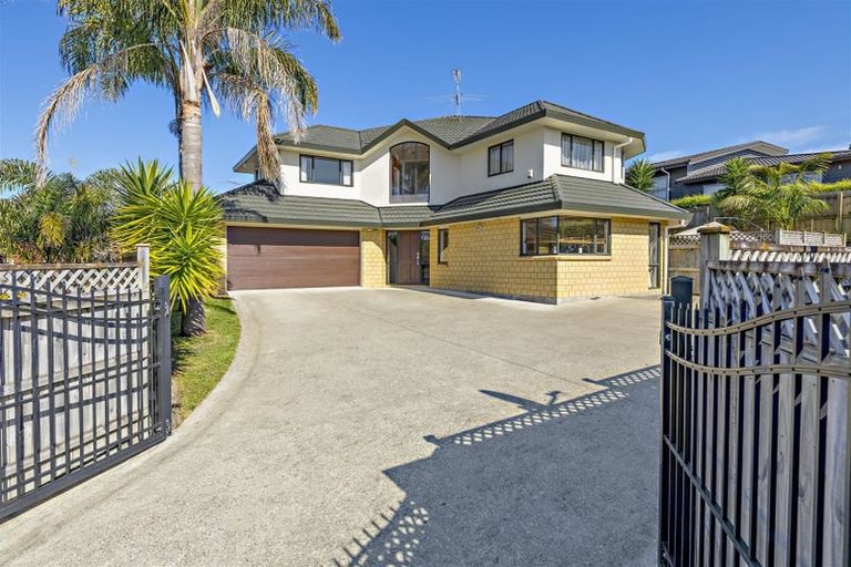Photo of property in 30 Cairnsvale Rise, Manurewa, Auckland, 2105