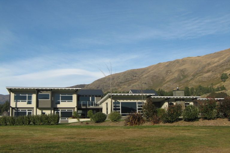 Photo of property in 18 Elderberry Crescent, Wanaka, 9305