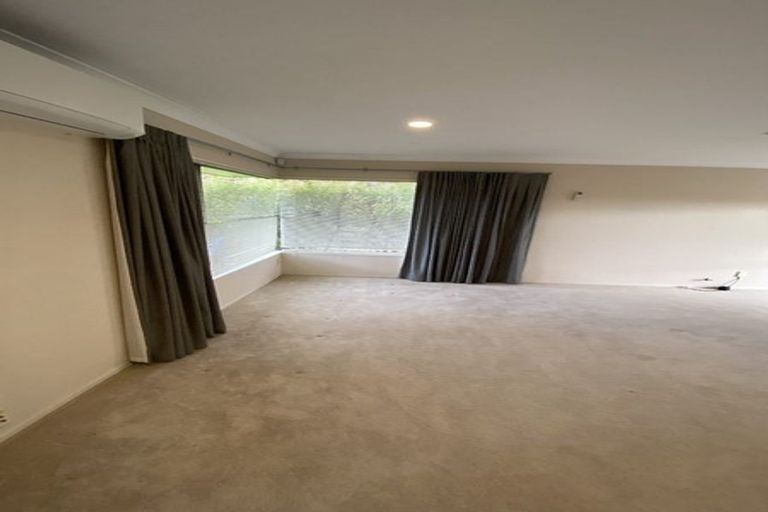 Photo of property in 10 Mullagh Place, East Tamaki Heights, Auckland, 2016