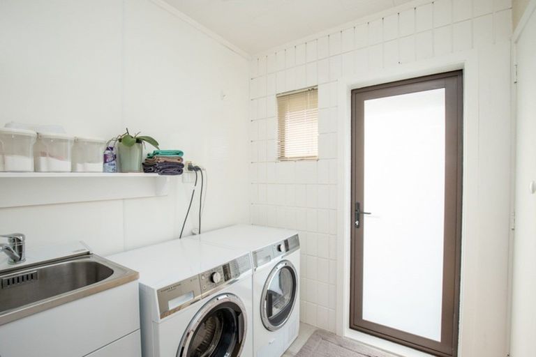 Photo of property in 6 Pinnock Place, Ngatea, 3503