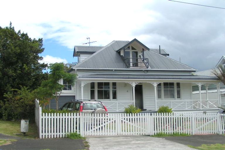 Photo of property in 4 Richmond Avenue, Northcote Point, Auckland, 0627