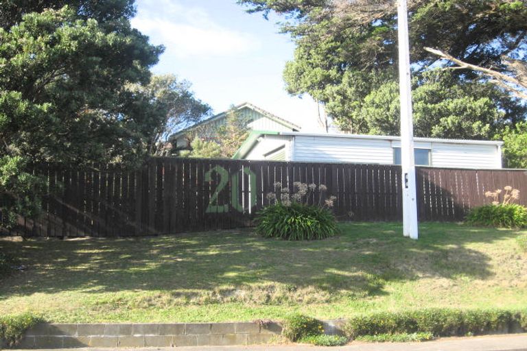 Photo of property in 20 Whanake Street, Titahi Bay, Porirua, 5022