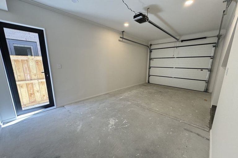 Photo of property in 22d Toru Street, Te Atatu Peninsula, Auckland, 0610