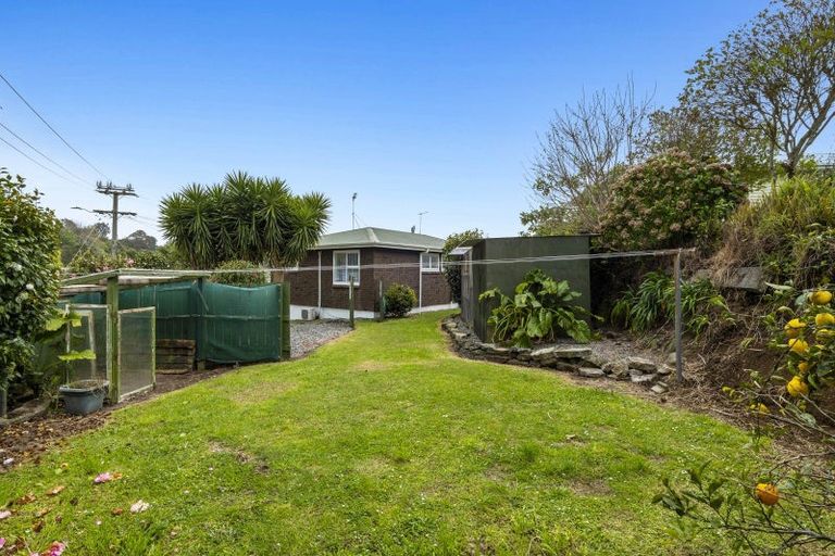 Photo of property in 2 Whakawhiti Street, Marfell, New Plymouth, 4310