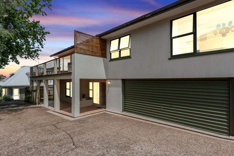 Photo of property in 1/99 Hebron Road, Waiake, Auckland, 0630