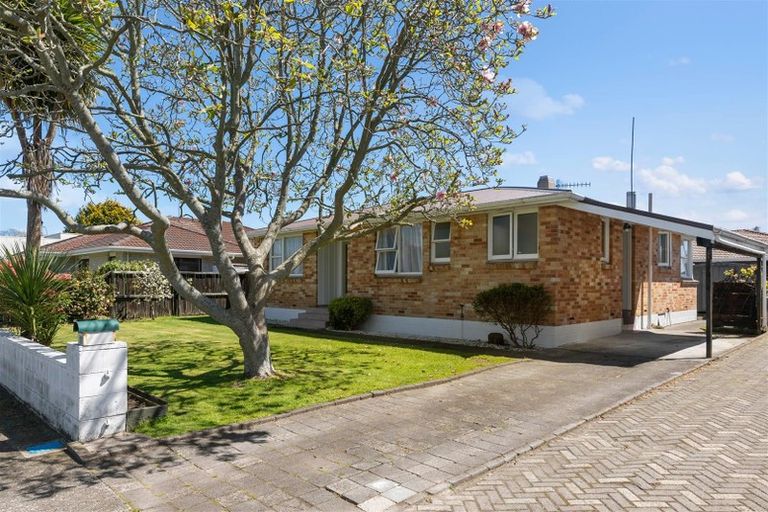 Photo of property in 17 Robertson Street, Glenholme, Rotorua, 3010