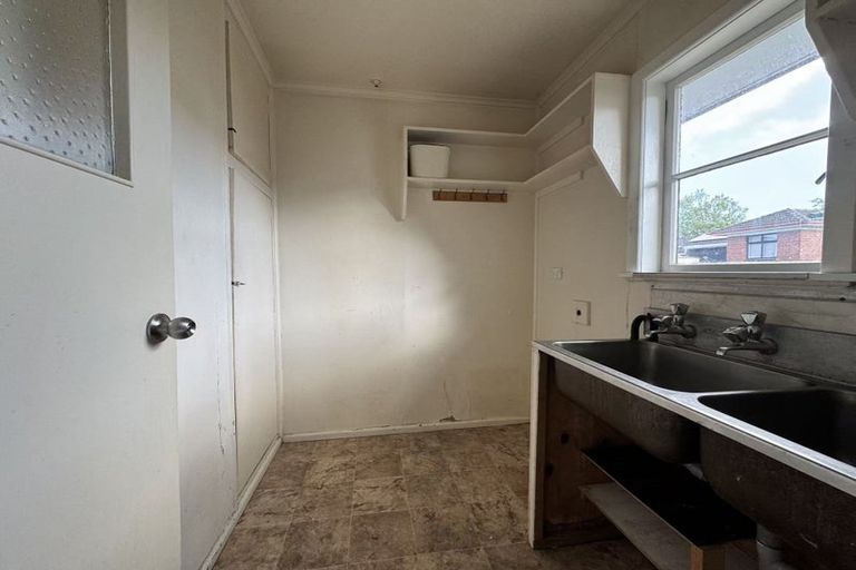 Photo of property in 2/34 Royton Avenue, Mangere East, Auckland, 2024