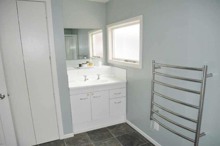 Photo of property in 34 Cadogan Street, Sydenham, Christchurch, 8023