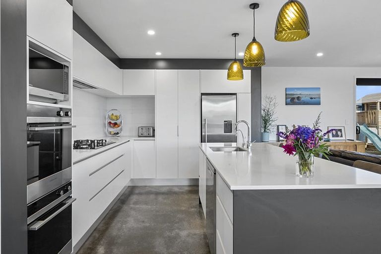 Photo of property in 10 Northpoint Way, Bell Block, New Plymouth, 4312